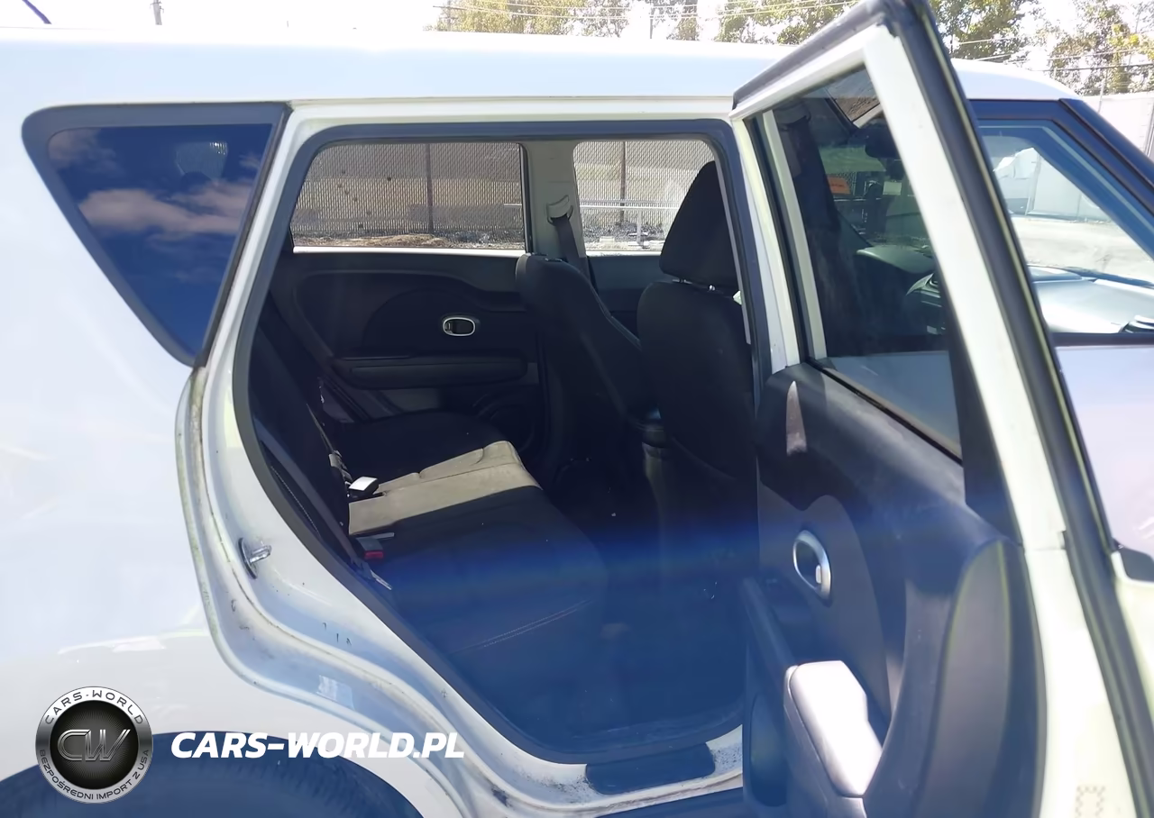 2015 Kia Soul + VIN:KNDJP3A54F7790513 - 8