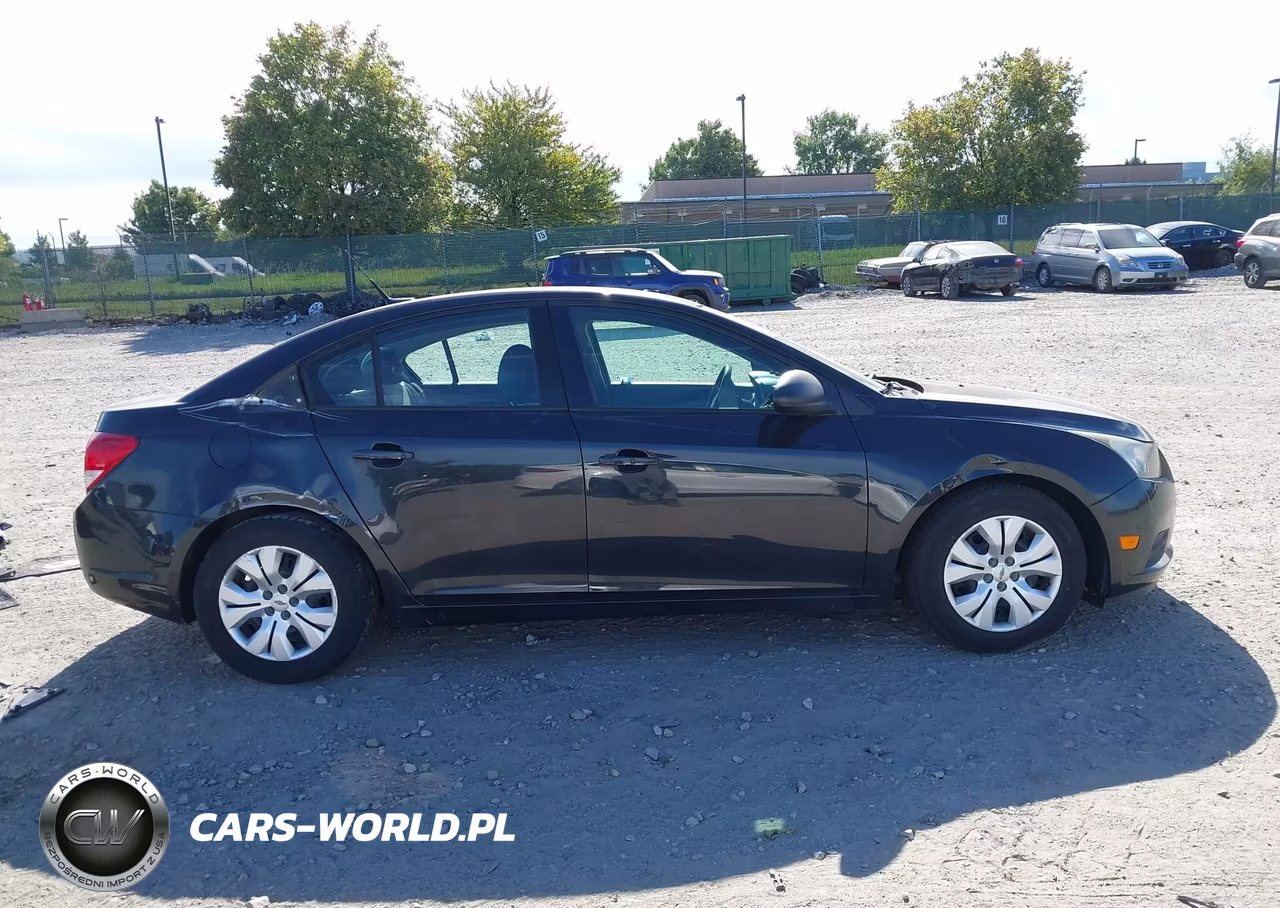 2014 Chevrolet Cruze Ls Auto VIN:1G1PA5SG6E7261787 - 13