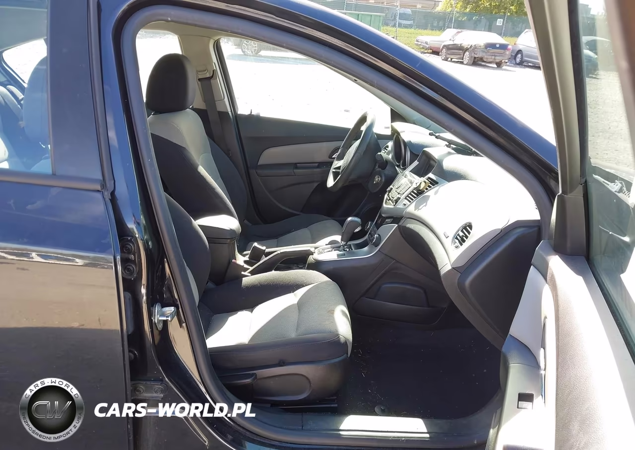 2014 Chevrolet Cruze Ls Auto VIN:1G1PA5SG6E7261787 - 5