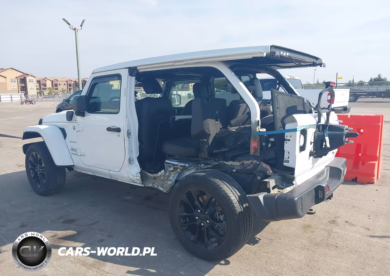2021 Jeep Wrangler 4Xe Unlimited Sahara 4X4 VIN:1C4JJXP65MW747942 - 6