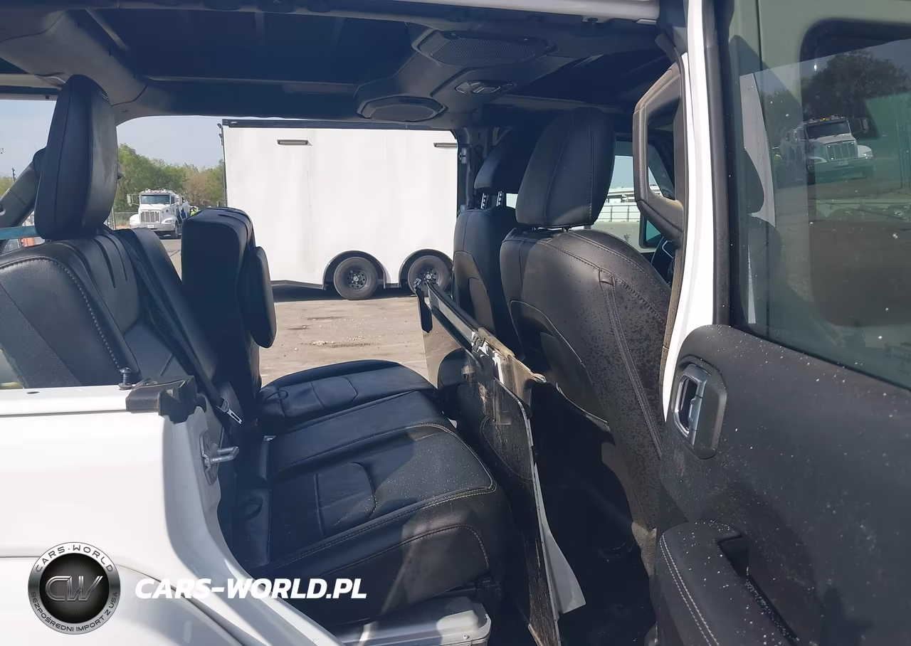 2021 Jeep Wrangler 4Xe Unlimited Sahara 4X4 VIN:1C4JJXP65MW747942 - 8
