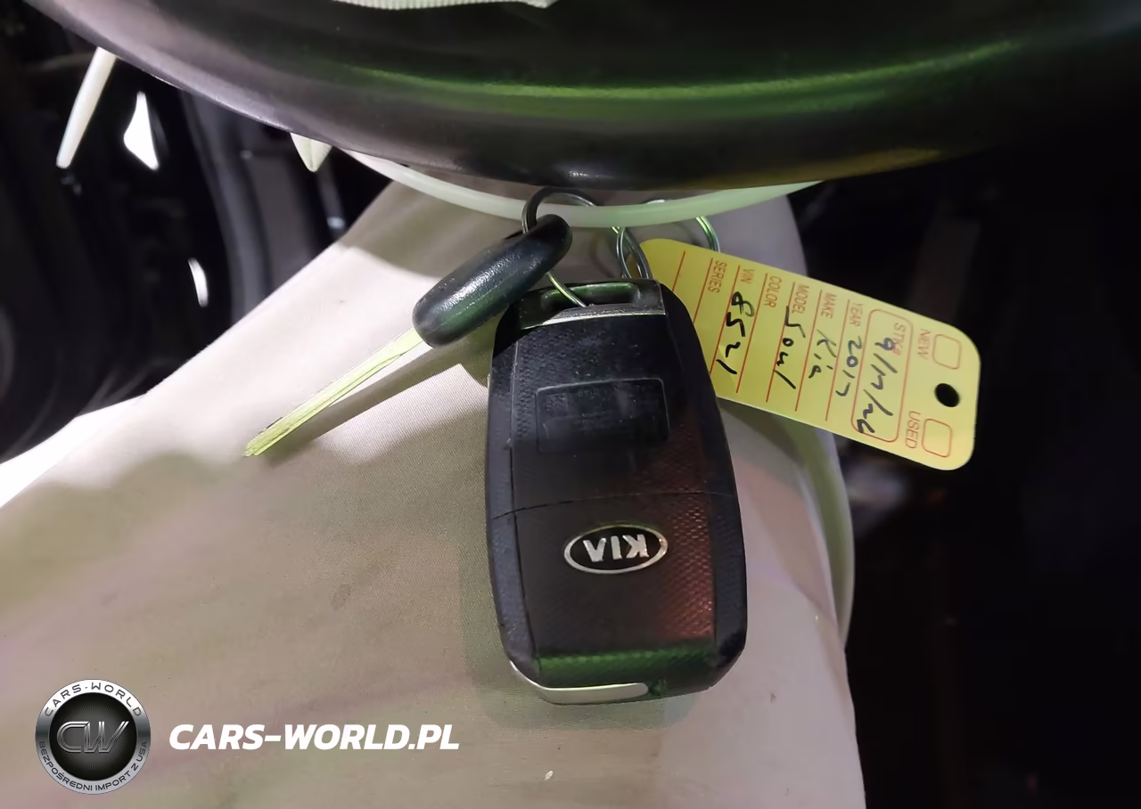 2017 Kia Soul + VIN:KNDJP3A53H7418521 - 11