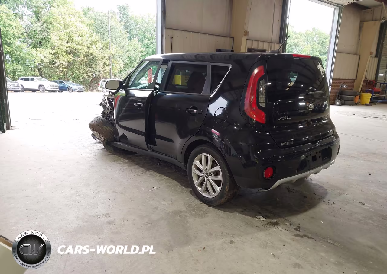 2017 Kia Soul + VIN:KNDJP3A53H7418521 - 3