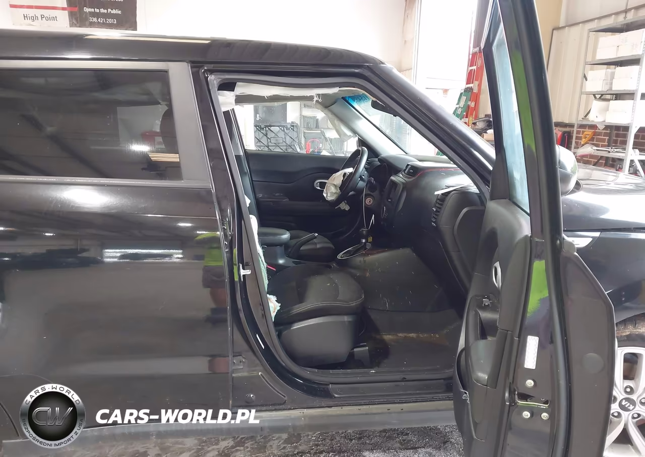 2017 Kia Soul + VIN:KNDJP3A53H7418521 - 5