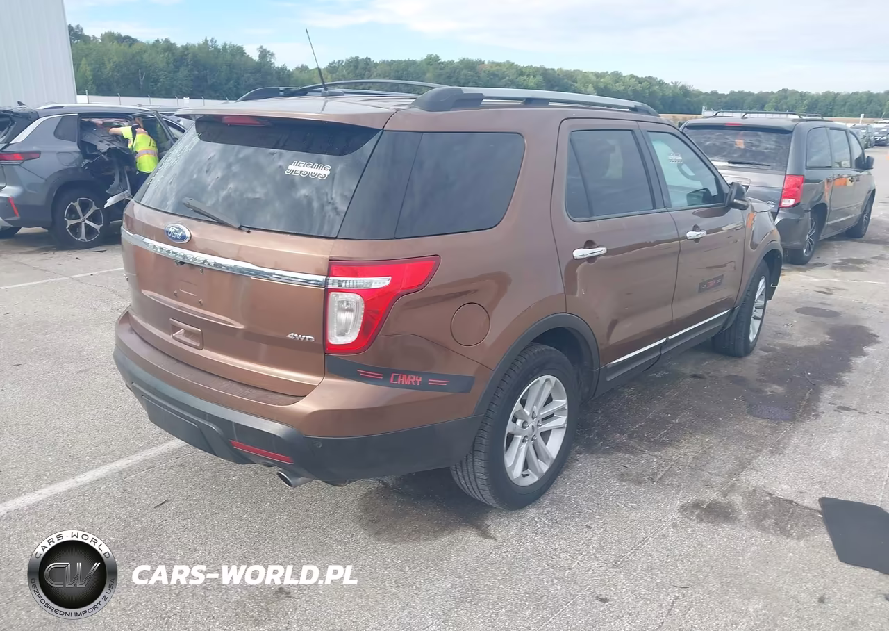 2012 Ford Explorer Xlt VIN:1FMHK8D84CGA07617 - 4