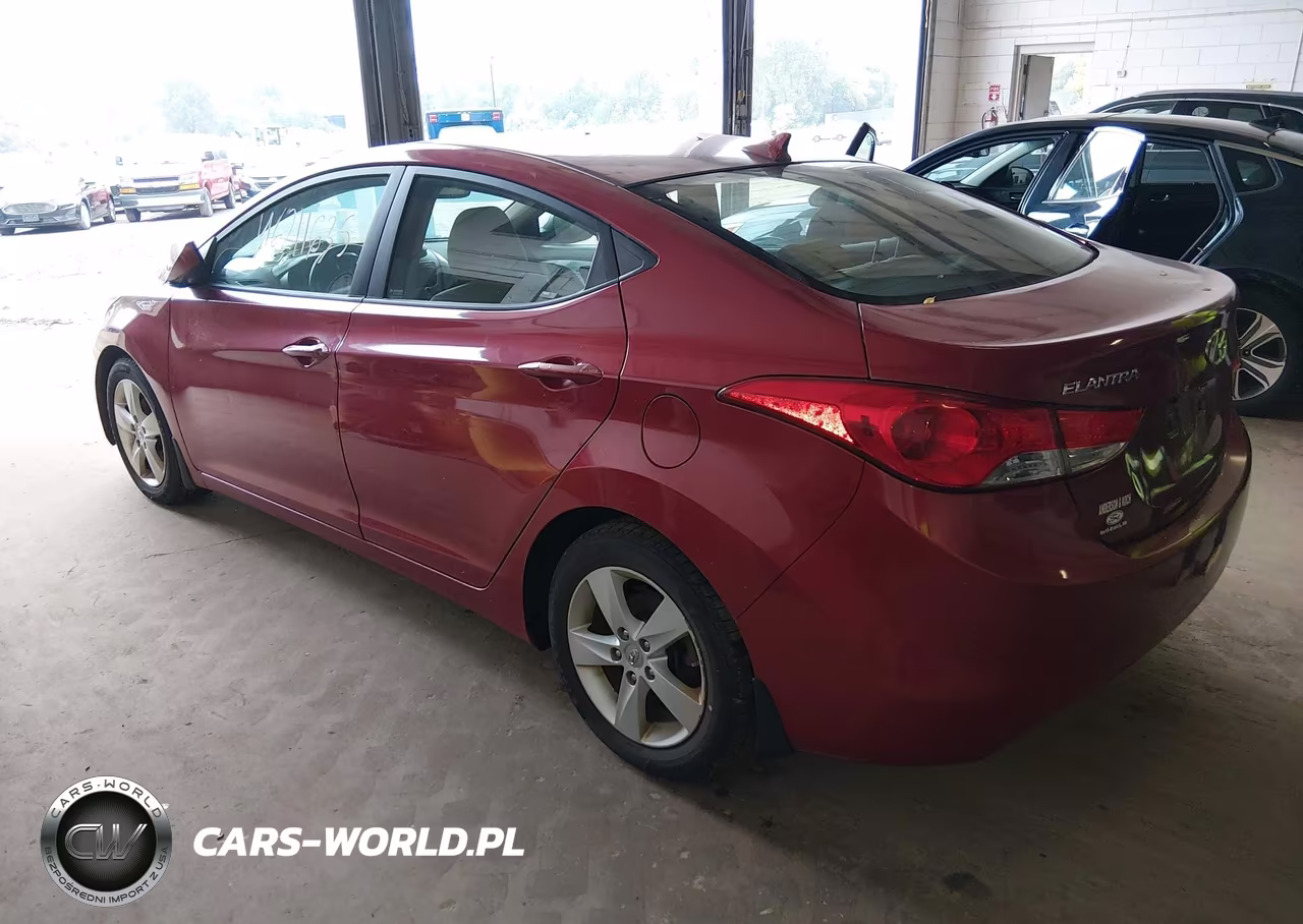 2013 Hyundai Elantra VIN:KMHDH4AE0DU631935 - 3