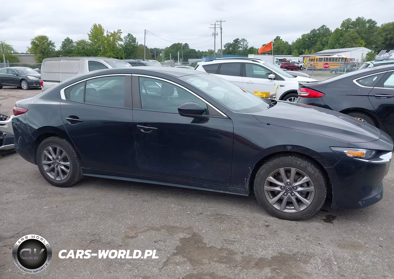 2022 Mazda Mazda3 2.0 VIN:3MZBPAA71NM307667 - 13