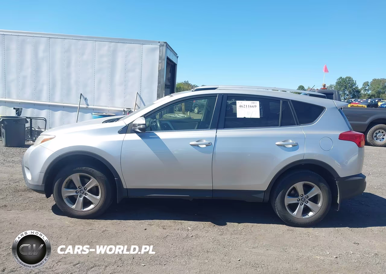 2015 Toyota Rav4 Xle VIN:JTMRFREV7FD111323 - 14