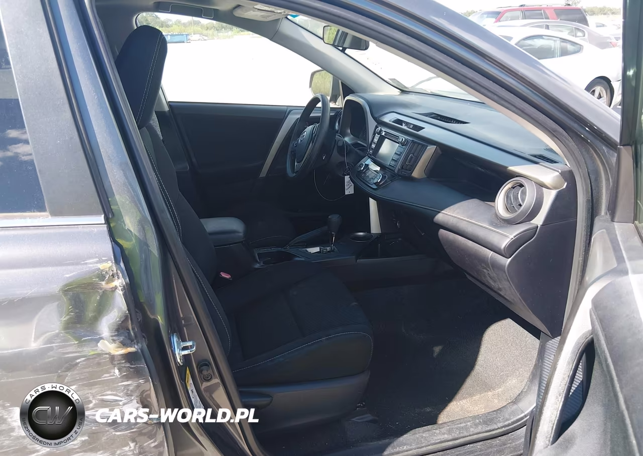 2015 Toyota Rav4 Xle VIN:2T3RFREV3FW279723 - 5
