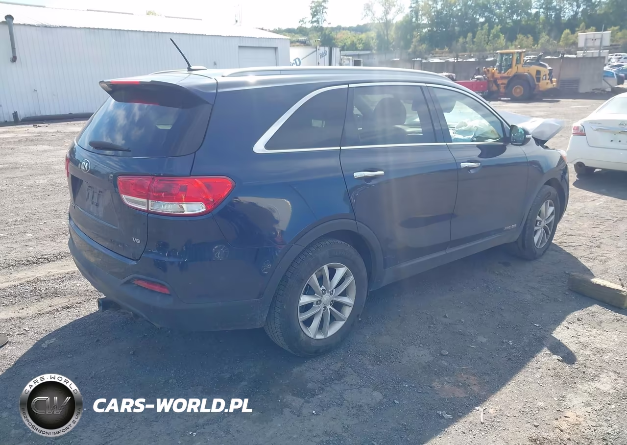 2018 Kia Sorento 3.3L Lx VIN:5XYPGDA54JG391161 - 4
