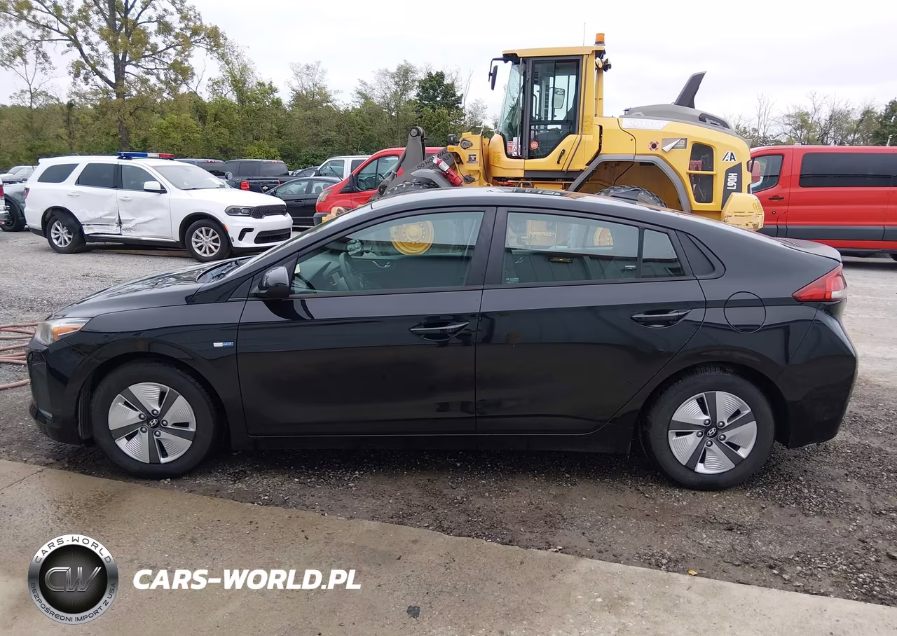 2018 Hyundai Ioniq Hybrid Blue VIN:KMHC65LC8JU099722 - 19