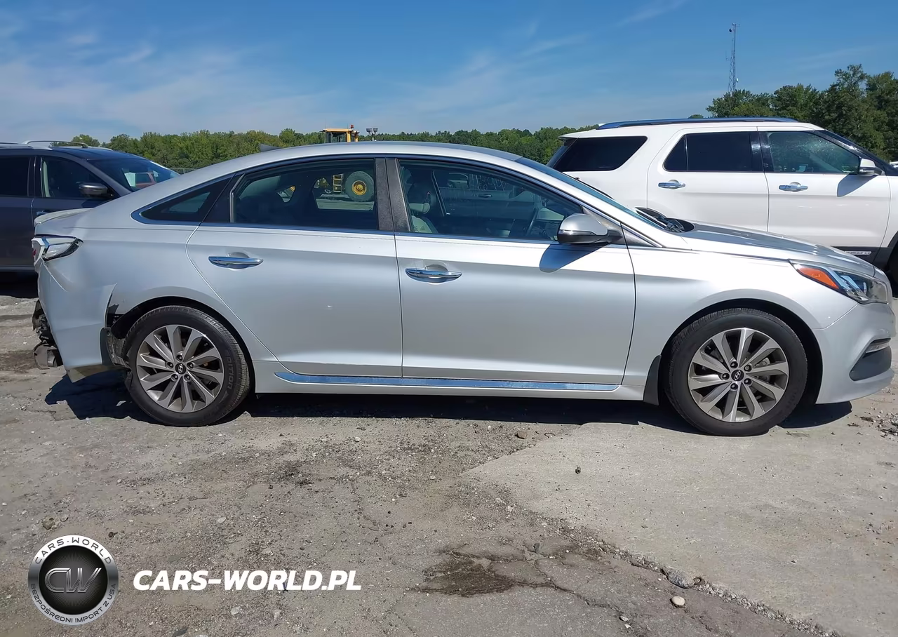 2015 Hyundai Sonata 2.4L Sport VIN:5NPE34AF2FH107358 - 13