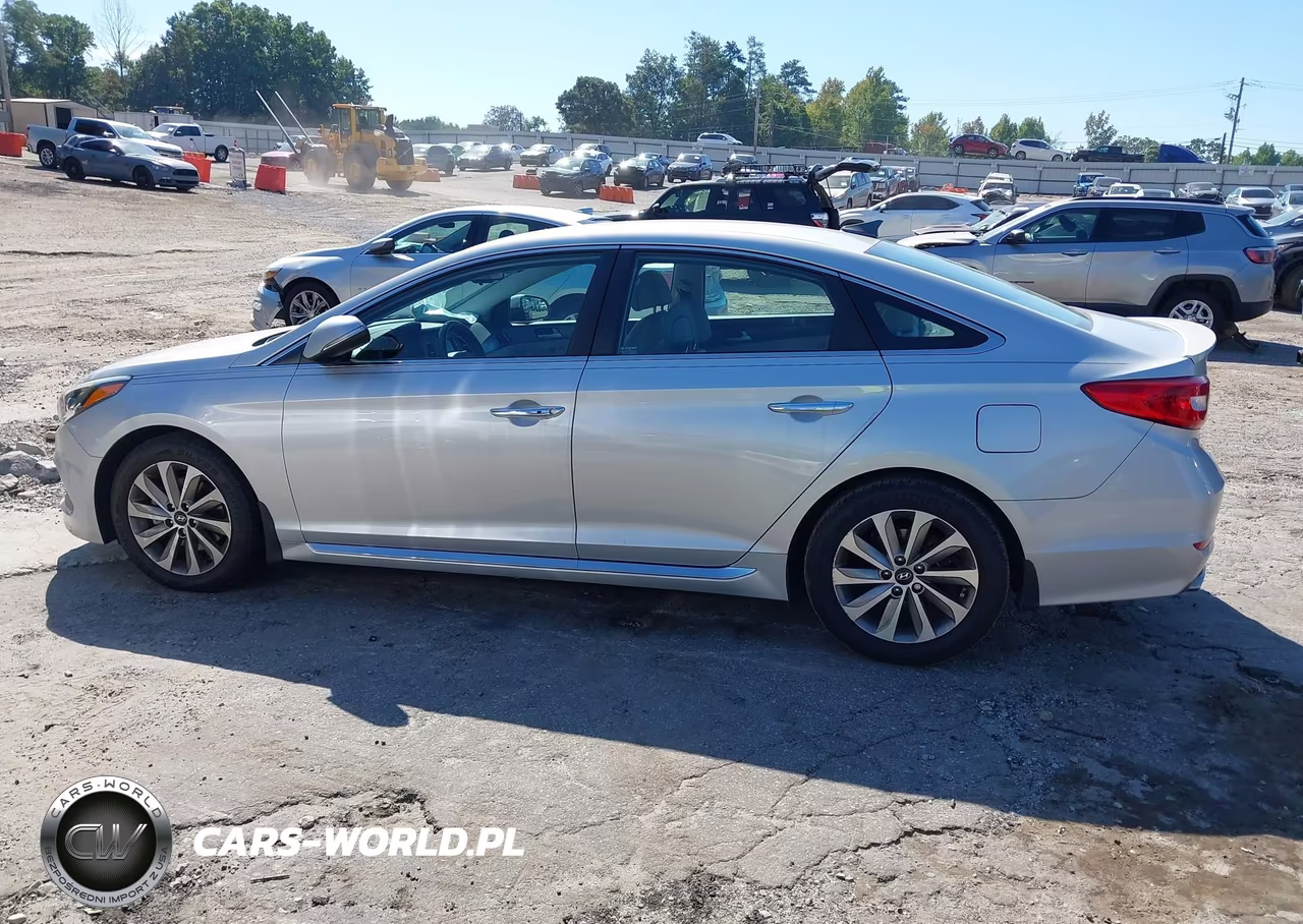 2015 Hyundai Sonata 2.4L Sport VIN:5NPE34AF2FH107358 - 14