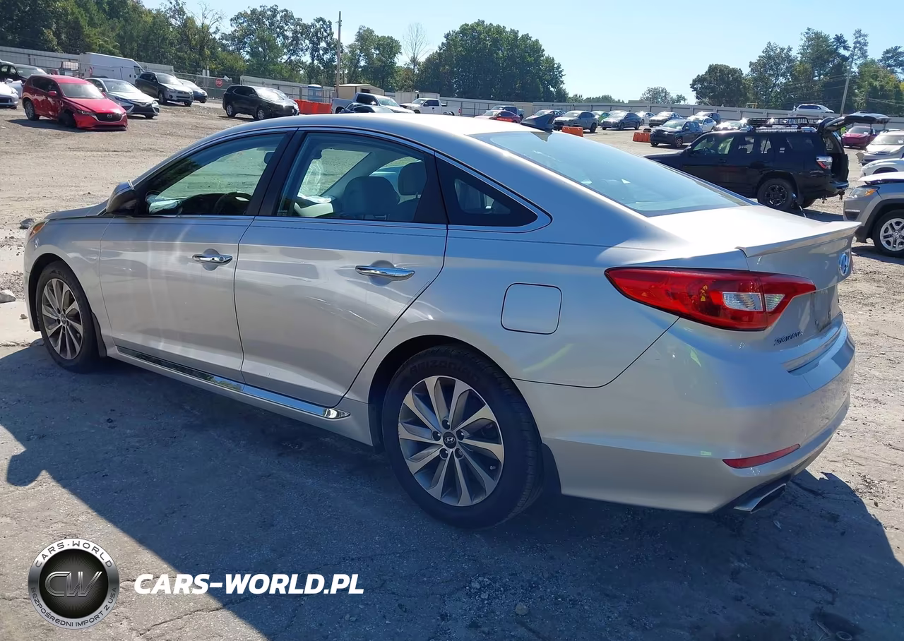 2015 Hyundai Sonata 2.4L Sport VIN:5NPE34AF2FH107358 - 3