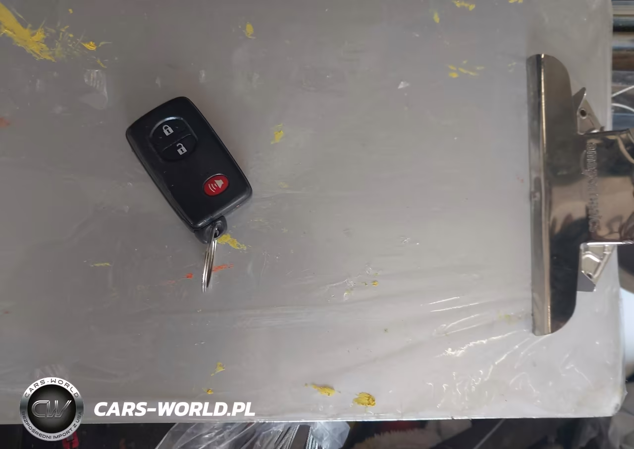 2012 Toyota Prius Four VIN:JTDKN3DU7C5466489 - 11