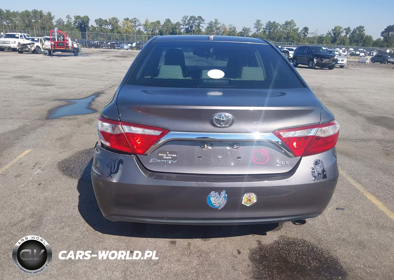 2015 Toyota Camry Xle VIN:4T1BF1FK3FU885541 - 16