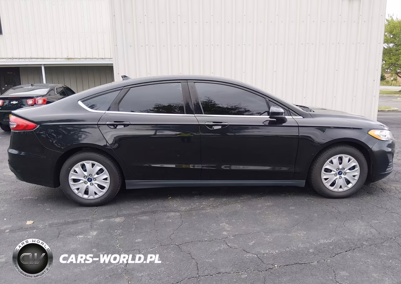 2020 Ford Fusion S VIN:3FA6P0G74LR196740 - 17
