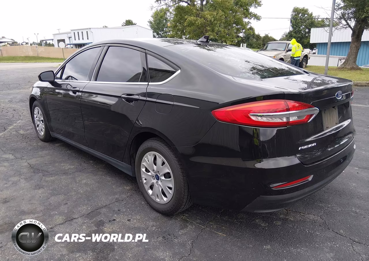 2020 Ford Fusion S VIN:3FA6P0G74LR196740 - 3