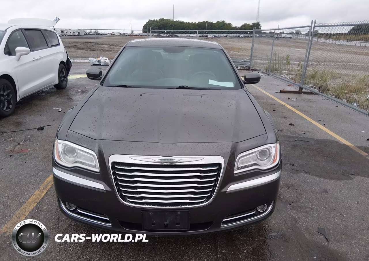 2014 Chrysler 300 VIN:2C3CCARG3EH209489 - 13