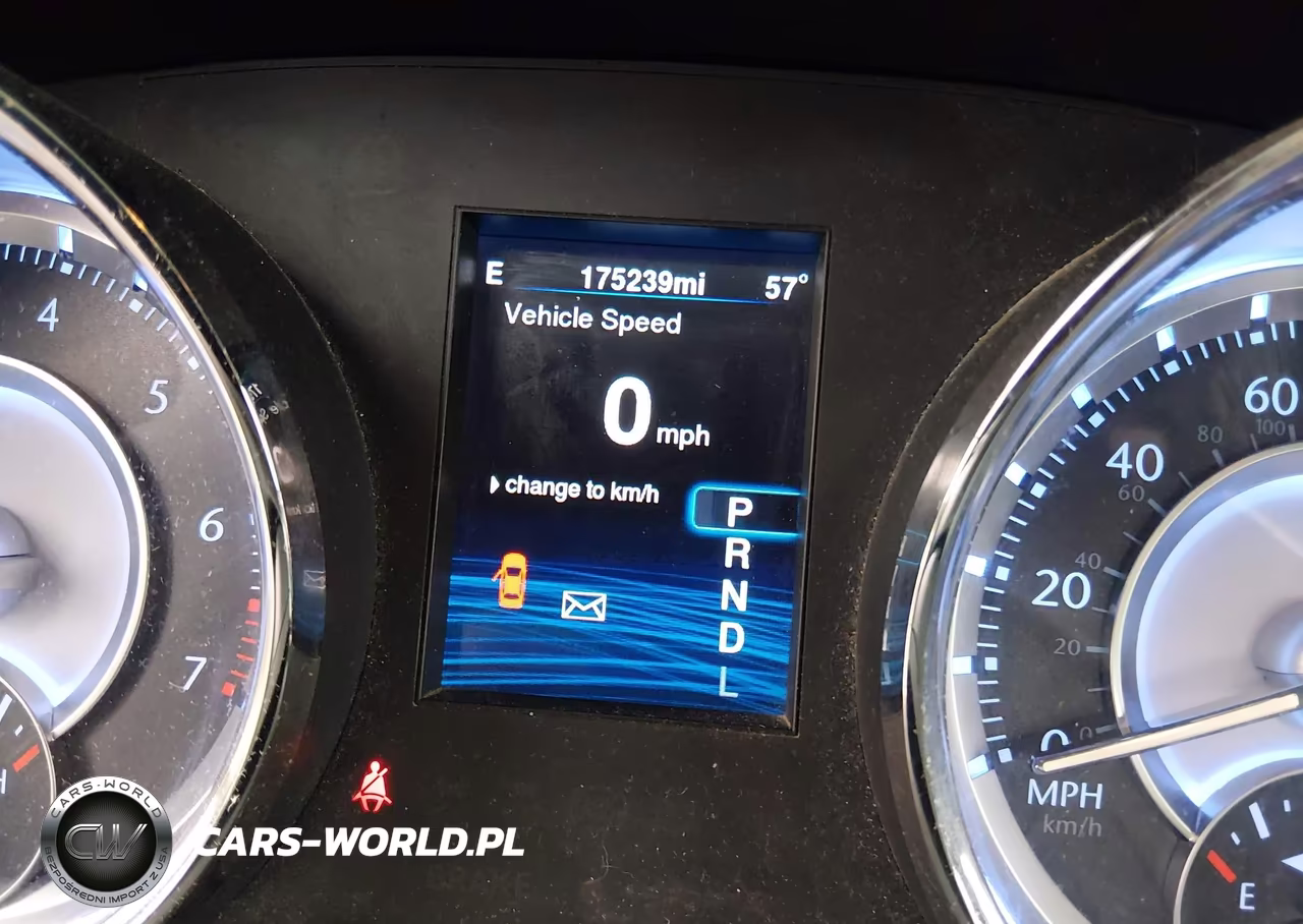 2014 Chrysler 300 VIN:2C3CCARG3EH209489 - 16