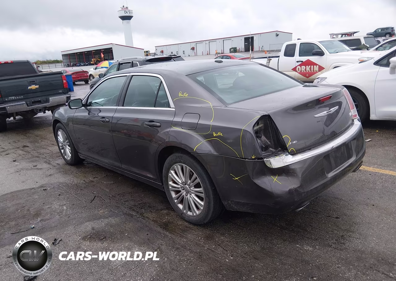 2014 Chrysler 300 VIN:2C3CCARG3EH209489 - 3