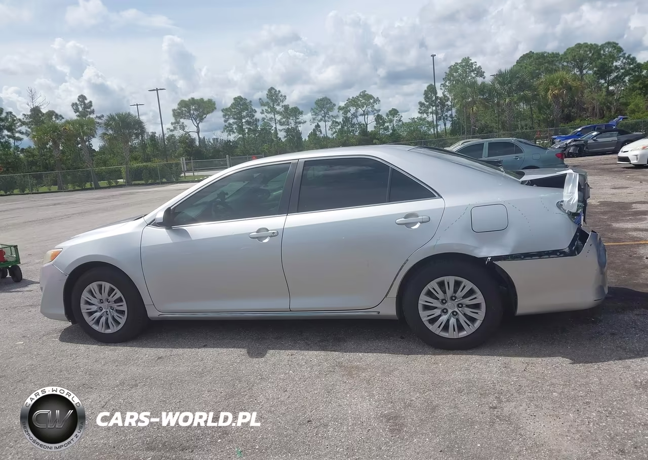2012 Toyota Camry Le VIN:4T1BF1FK5CU190635 - 14