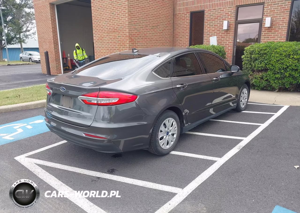 2020 Ford Fusion S VIN:3FA6P0G76LR196741 - 4