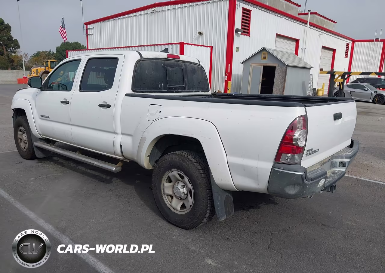 2014 Toyota Tacoma Prerunner V6 VIN:3TMKU4HN4EM040977 - 3