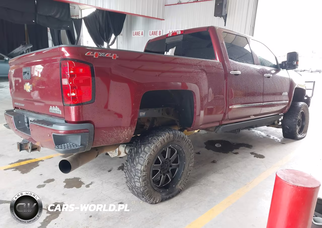 2015 Chevrolet Silverado 2500Hd High Country VIN:1GC1KXE82FF612597 - 4