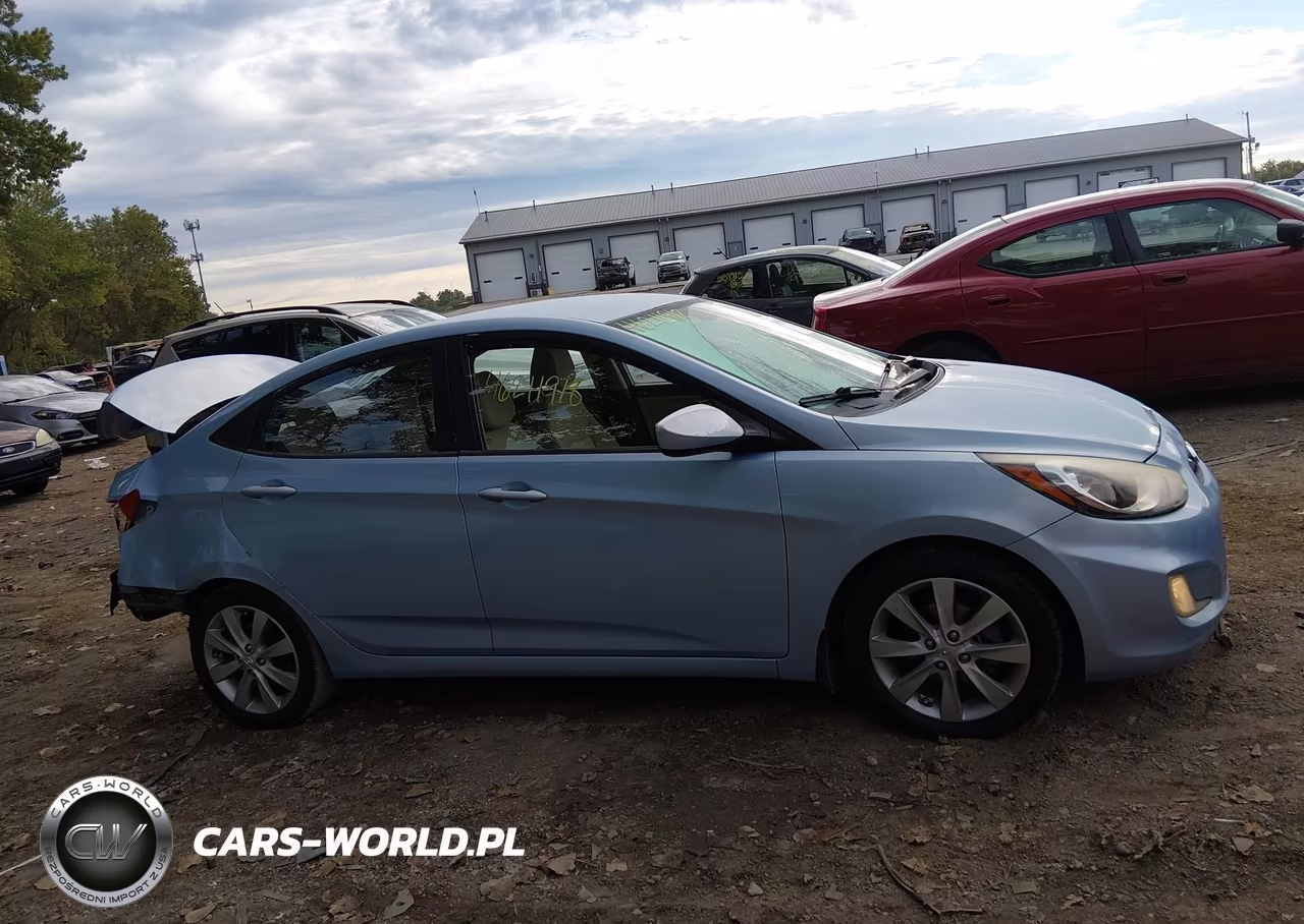 2013 Hyundai Accent Gls VIN:KMHCU4AE7DU442044 - 14