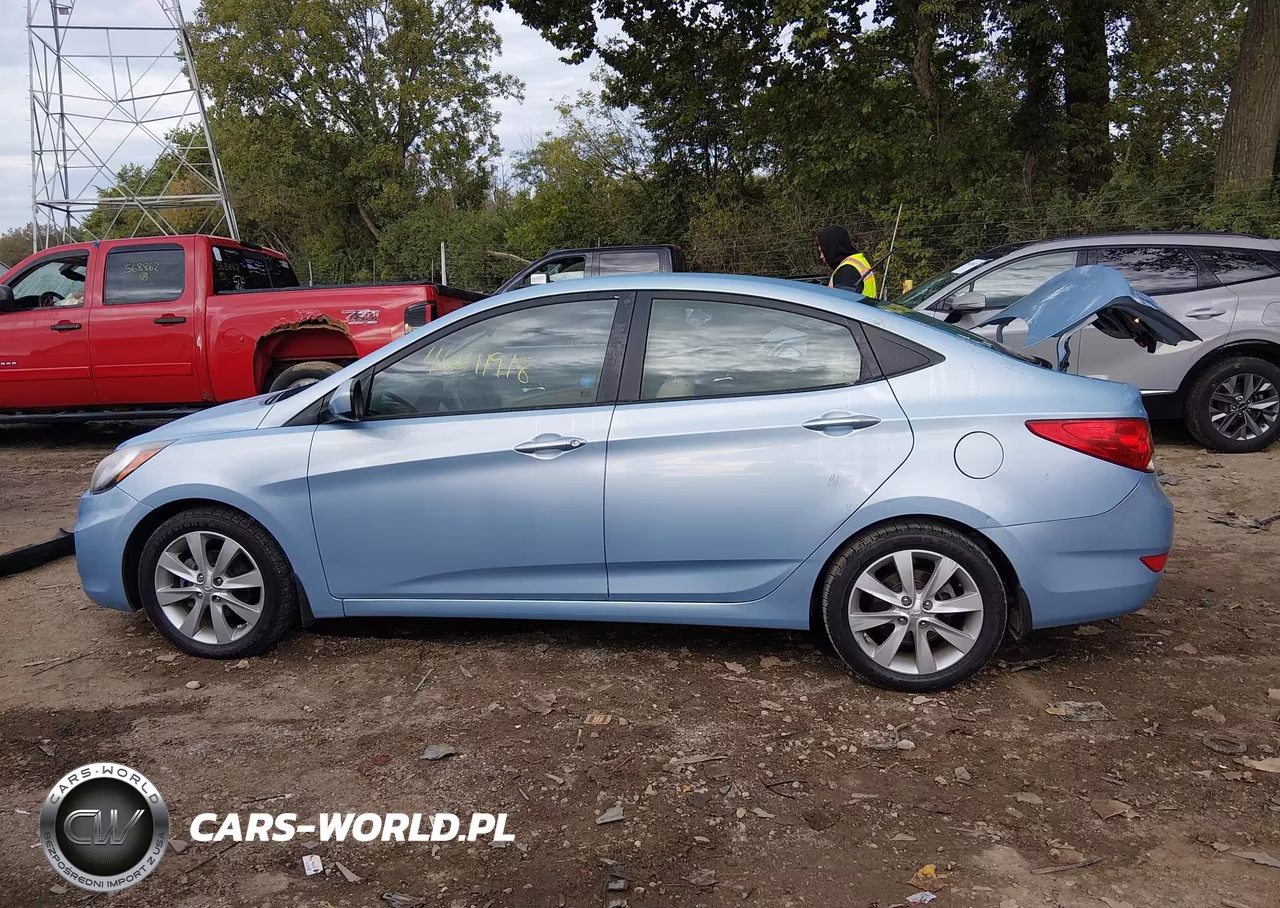 2013 Hyundai Accent Gls VIN:KMHCU4AE7DU442044 - 15