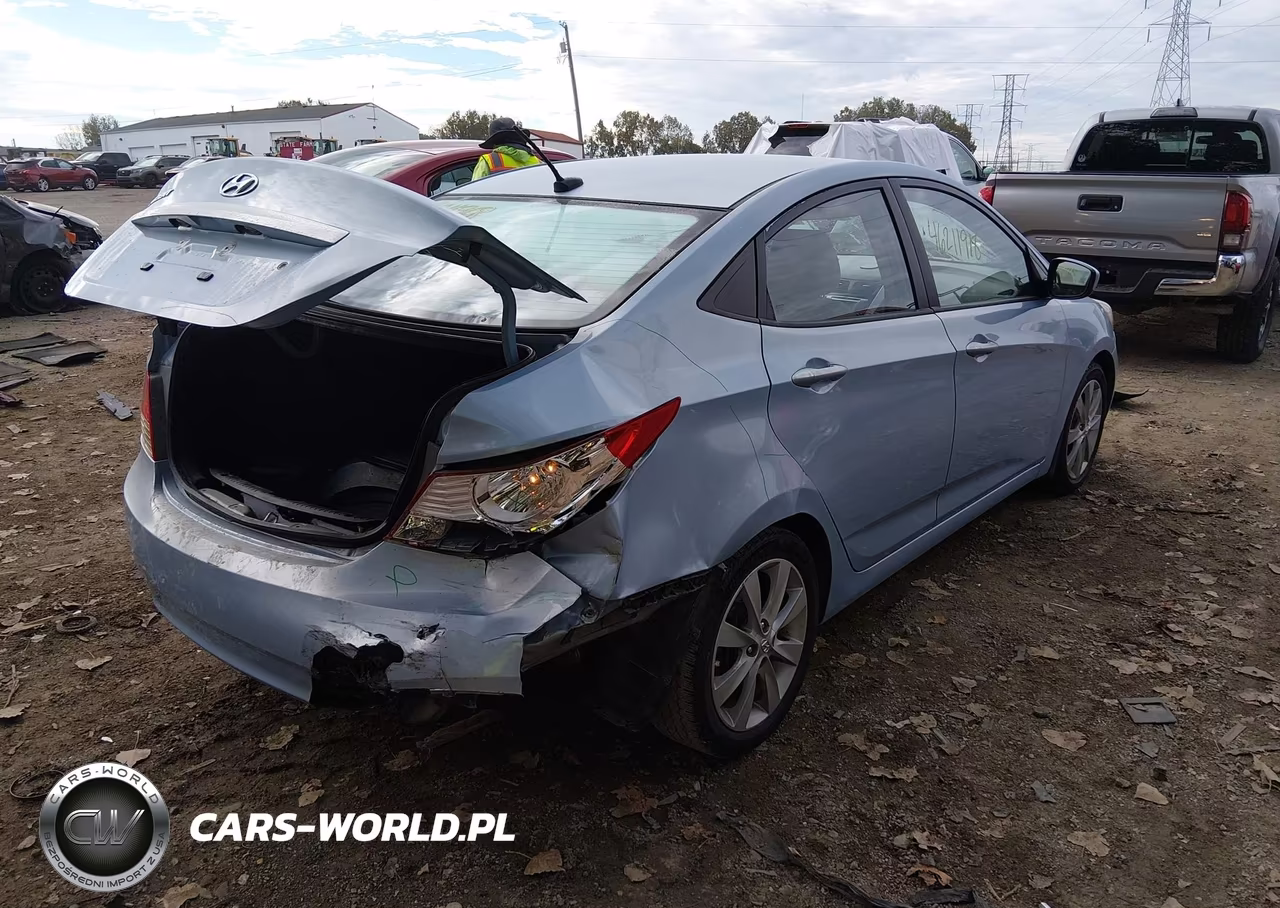 2013 Hyundai Accent Gls VIN:KMHCU4AE7DU442044 - 4