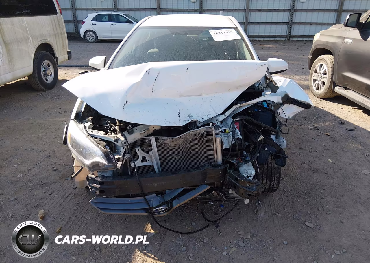2016 Toyota Corolla Le VIN:2T1BURHE3GC612615 - 13