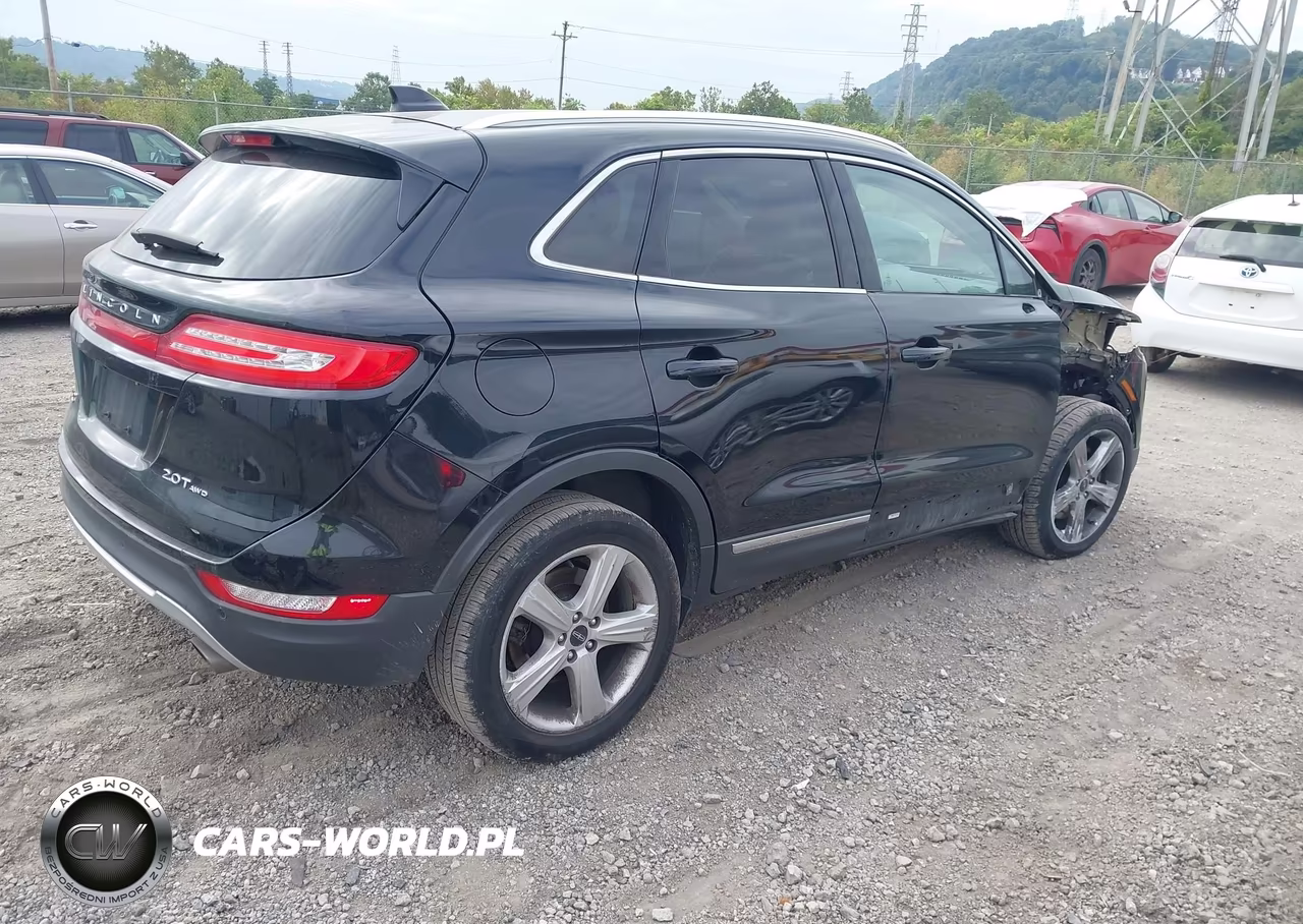 2017 Lincoln Mkc Premiere VIN:5LMCJ1D90HUL16584 - 4