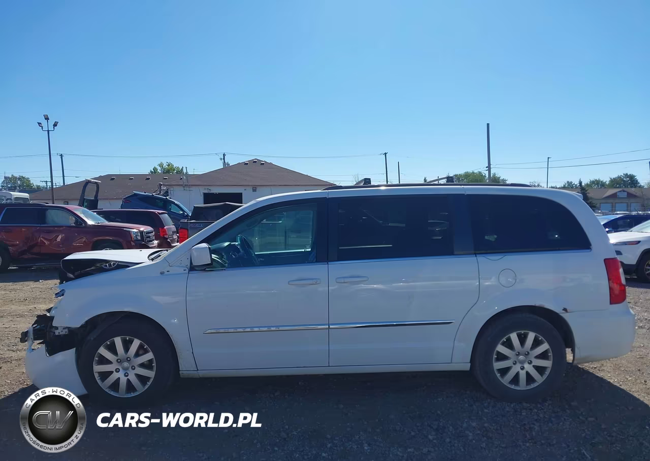 2014 Chrysler Town & Country Touring VIN:2C4RC1BG0ER382851 - 14