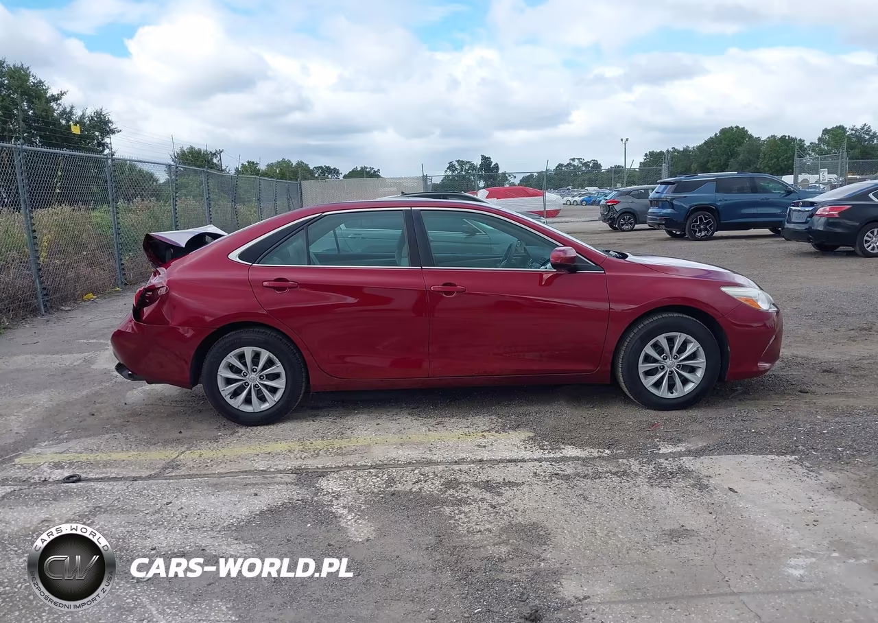 2017 Toyota Camry Le VIN:4T1BF1FK1HU748567 - 13