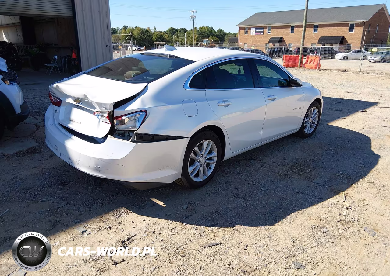 2018 Chevrolet Malibu Lt VIN:1G1ZD5ST2JF215967 - 4