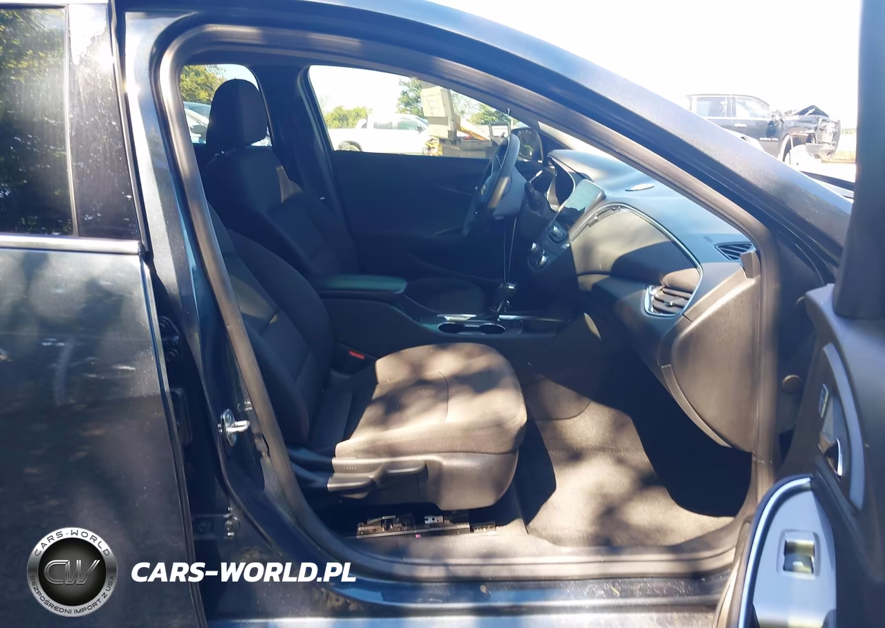 2019 Chevrolet Malibu Lt VIN:1G1ZD5ST5KF114911 - 5
