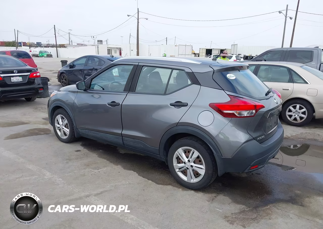 2018 Nissan Kicks S VIN:3N1CP5CU7JL545138 - 3