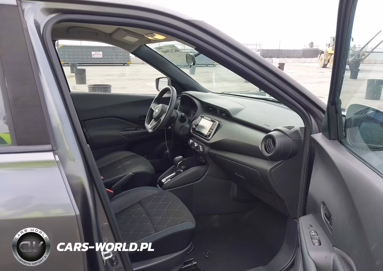 2018 Nissan Kicks S VIN:3N1CP5CU7JL545138 - 5
