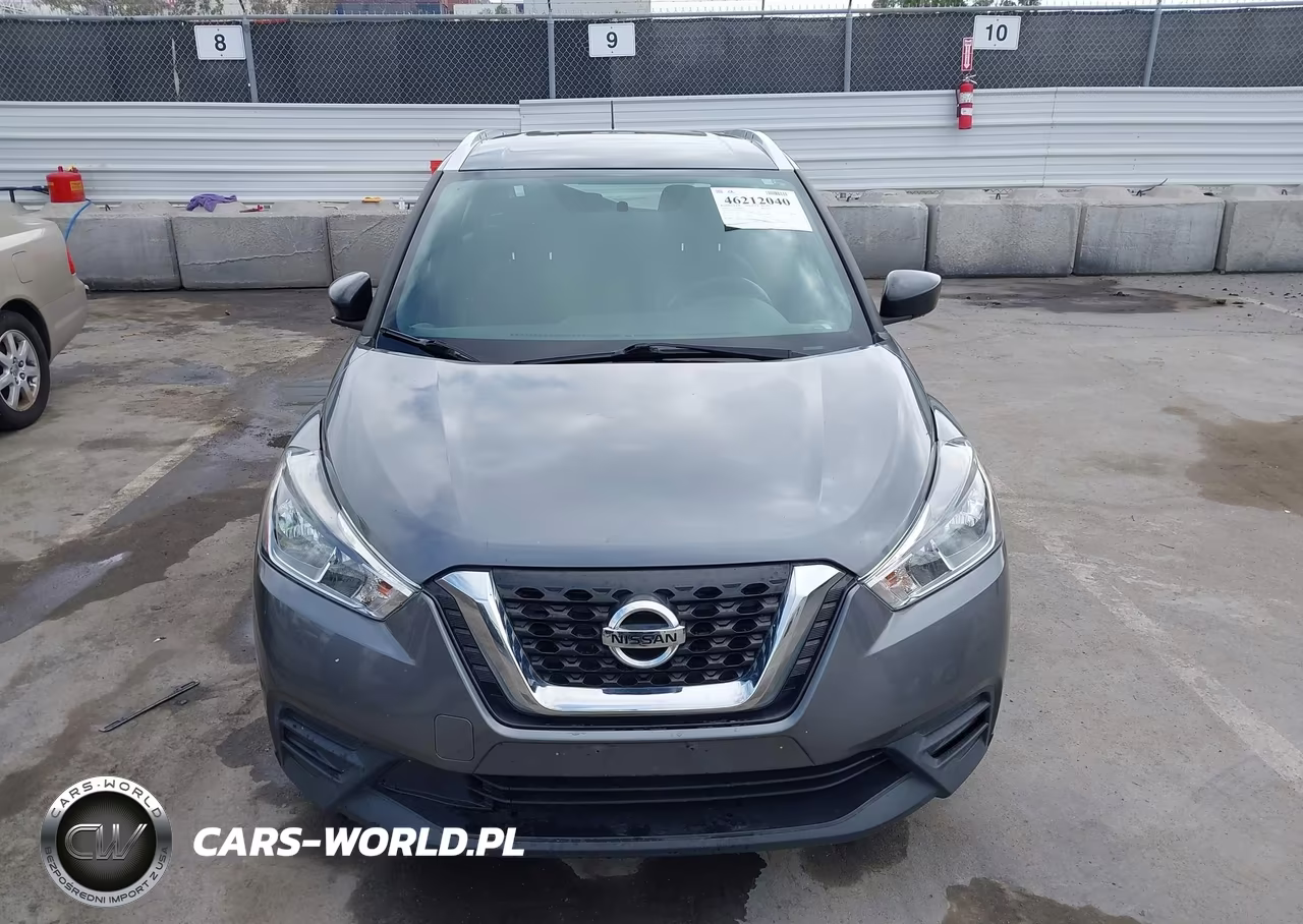 2018 Nissan Kicks S VIN:3N1CP5CU7JL545138 - 6