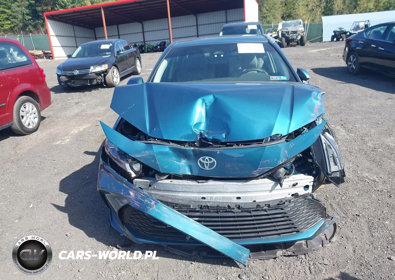2025 Toyota Camry Le VIN:4T1DAACK3SU608720 - 12