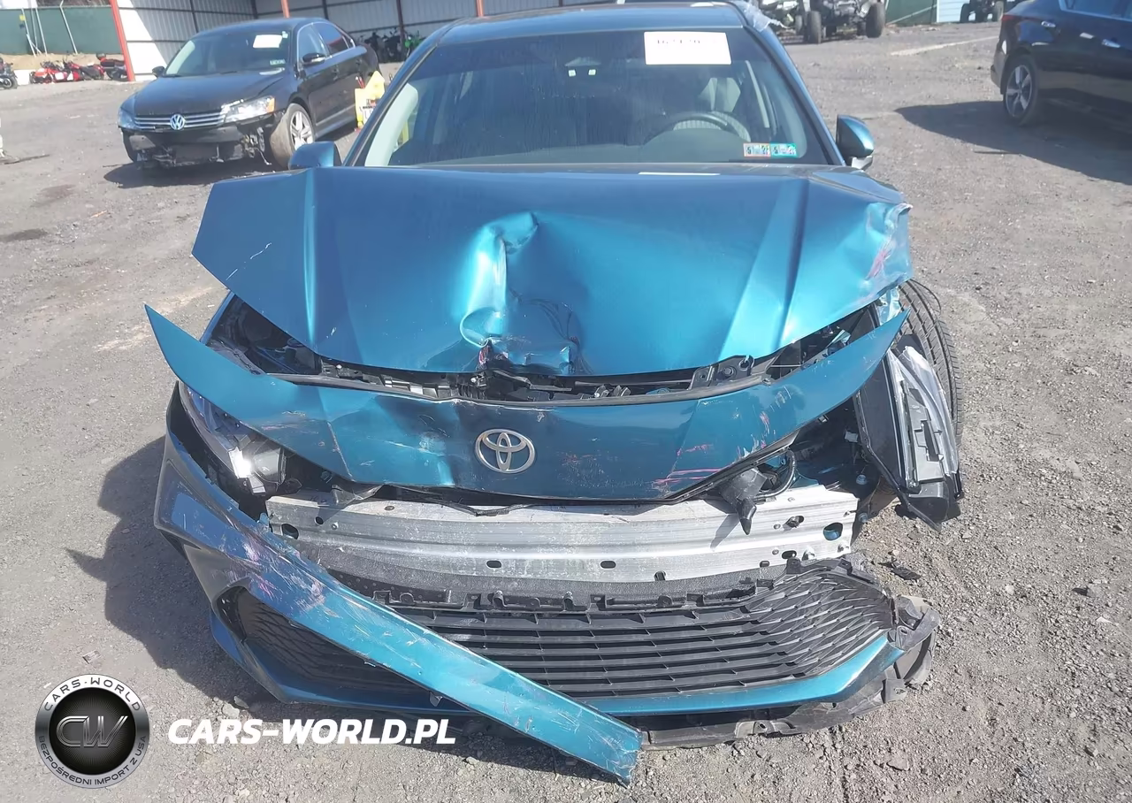 2025 Toyota Camry Le VIN:4T1DAACK3SU608720 - 17