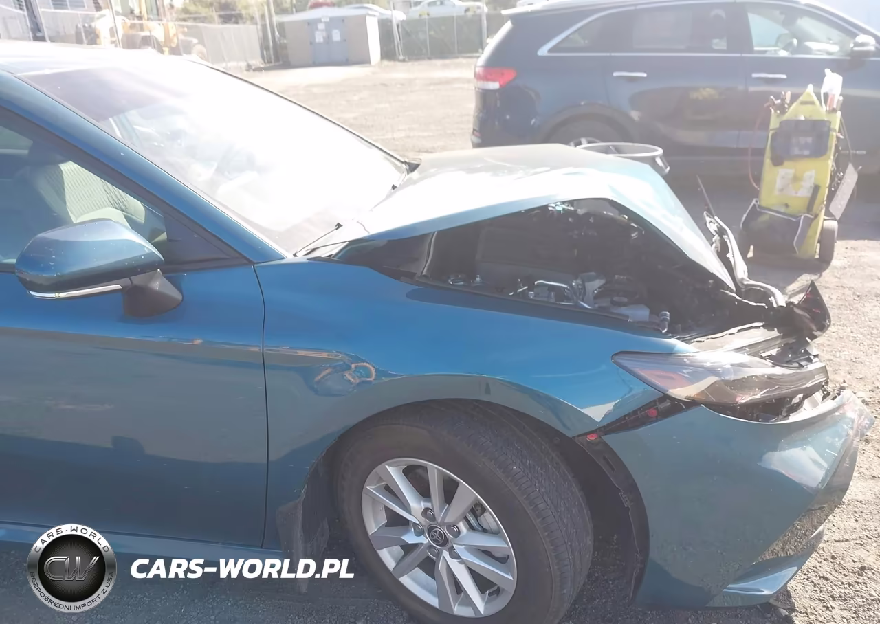 2025 Toyota Camry Le VIN:4T1DAACK3SU608720 - 19