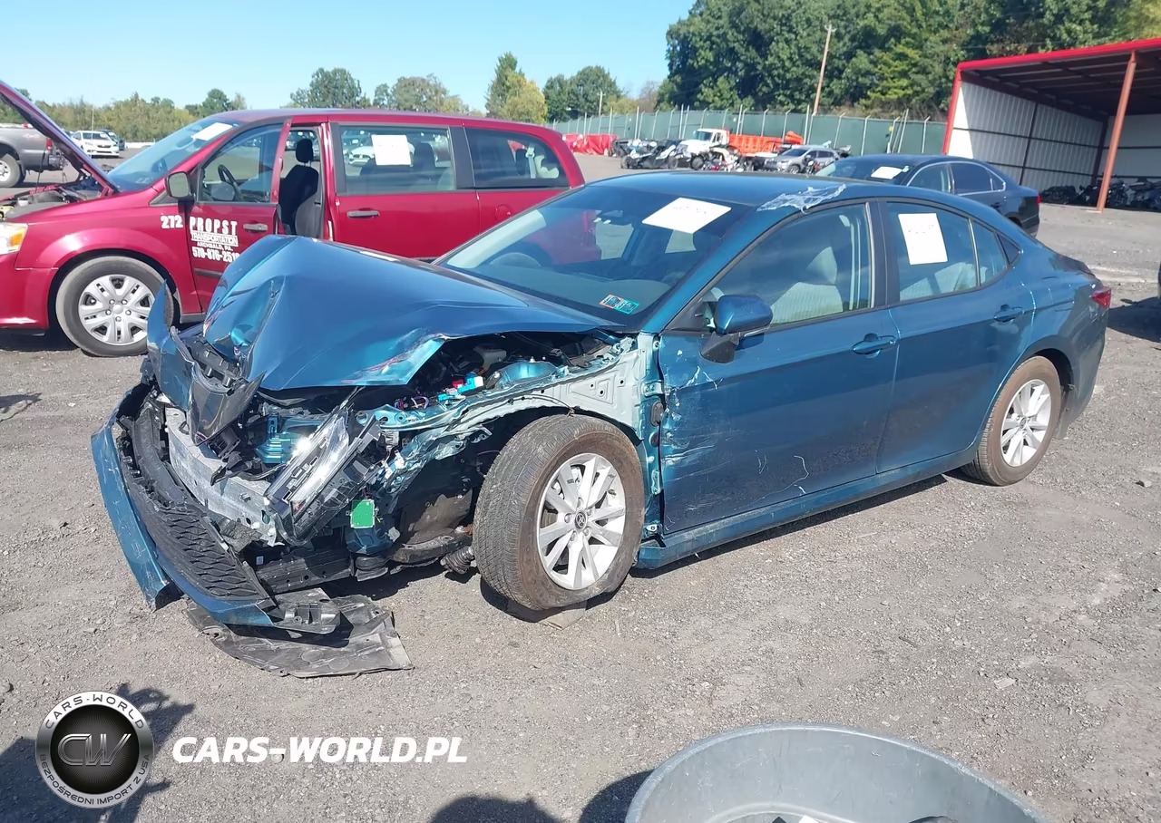 2025 Toyota Camry Le VIN:4T1DAACK3SU608720 - 2