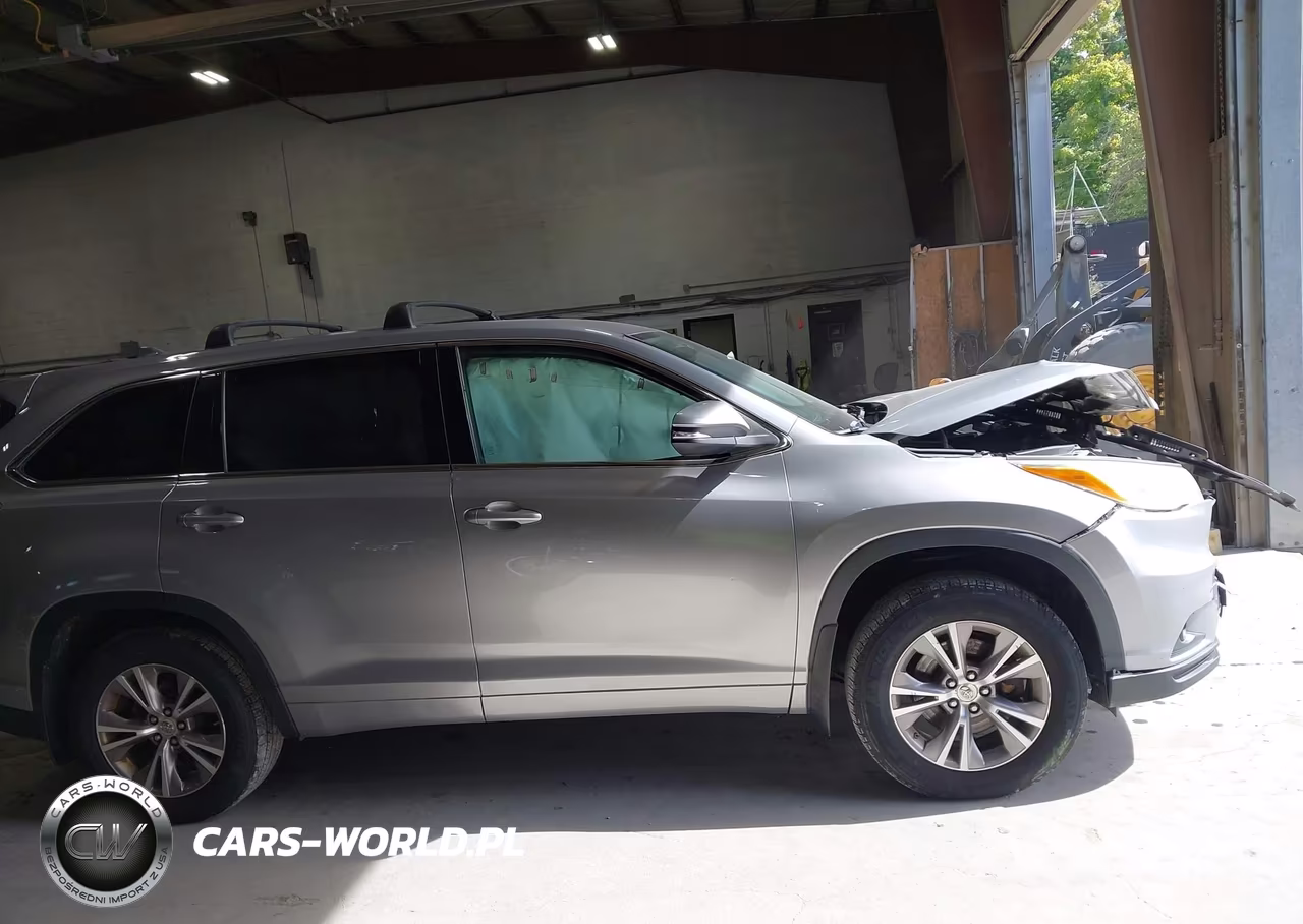 2014 Toyota Highlander Le Plus V6 VIN:5TDBKRFH3ES012457 - 13