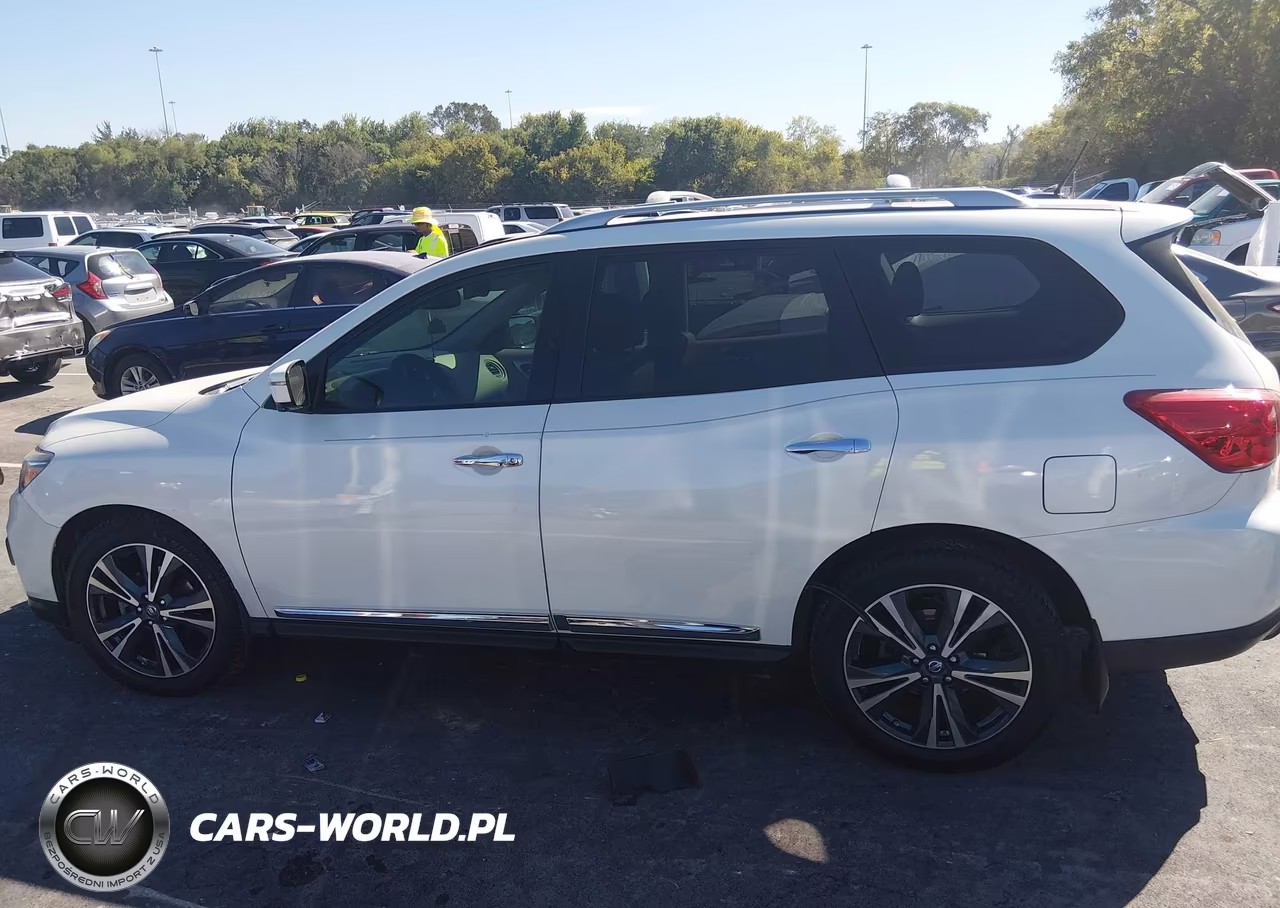 2018 Nissan Pathfinder Platinum VIN:5N1DR2MN8JC660663 - 15