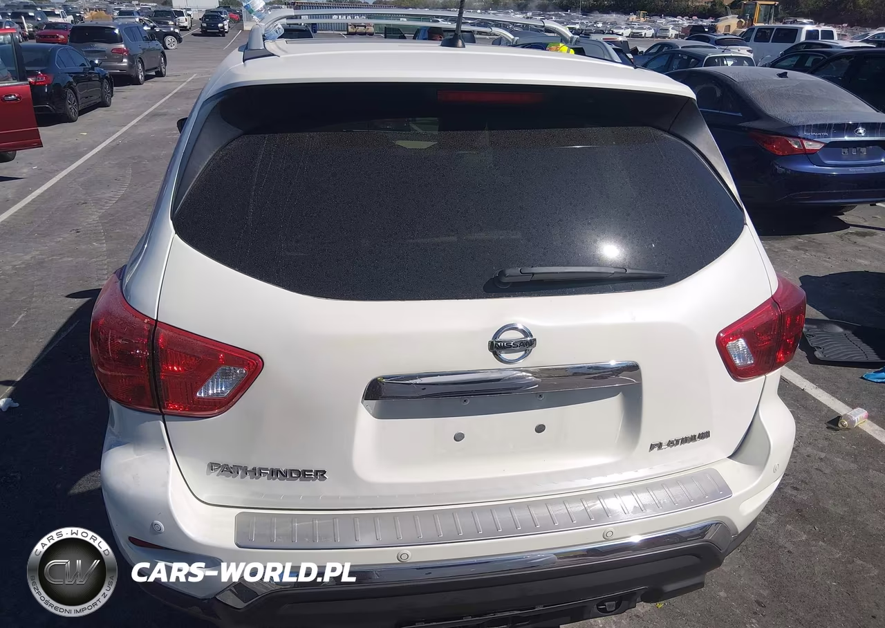 2018 Nissan Pathfinder Platinum VIN:5N1DR2MN8JC660663 - 17