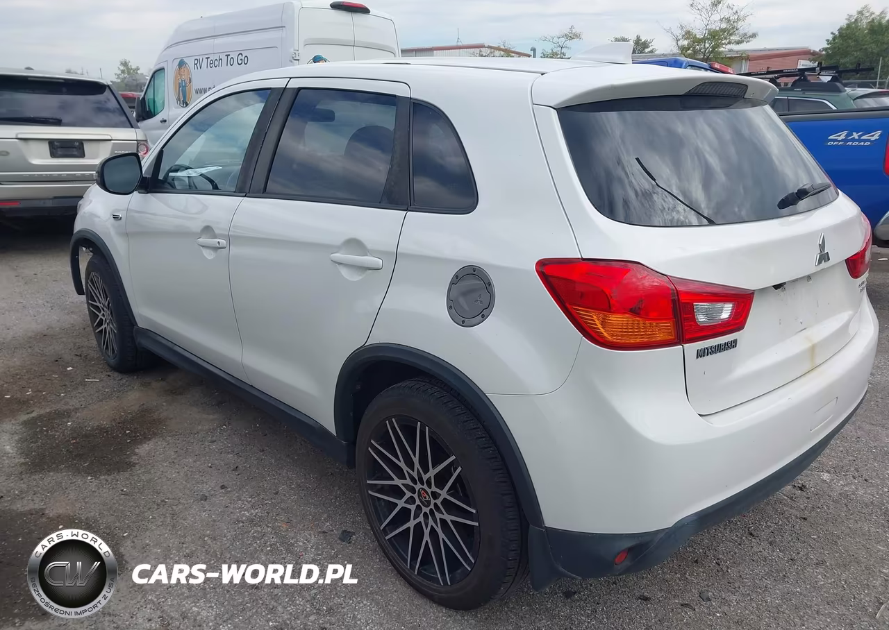 2017 Mitsubishi Outlander Sport 2.0 Le VIN:JA4AR3AU7HZ038646 - 3