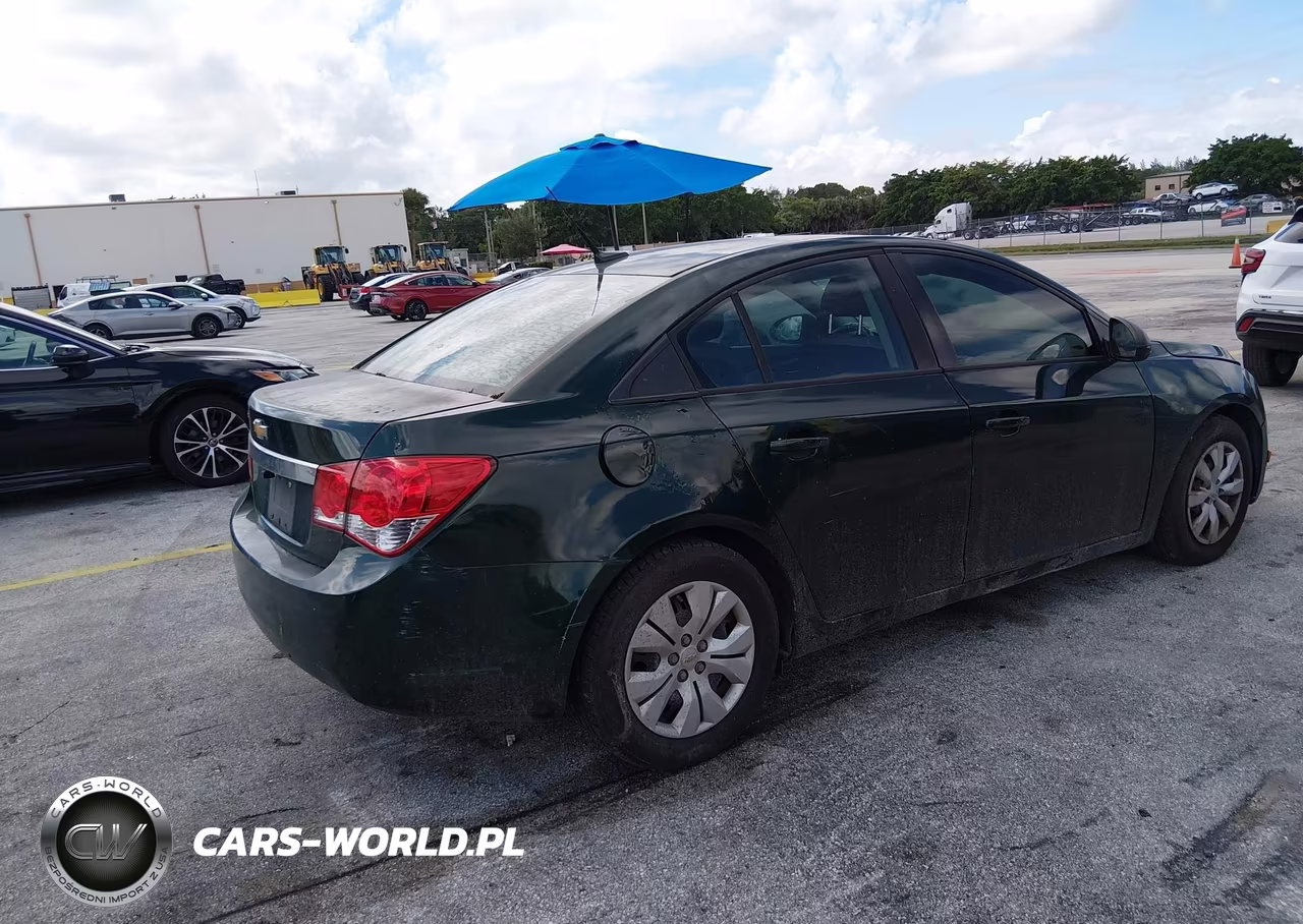 2014 Chevrolet Cruze Ls Auto VIN:1G1PA5SH2E7265666 - 4